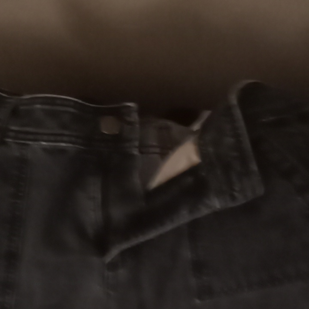 Shorts - Picture 2 of 3